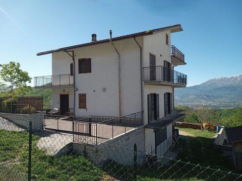 Quadrilocale in Via Quartaro, Camarda, L'Aquila