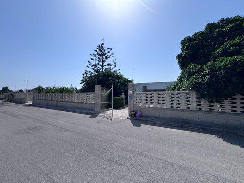 Villa in Via Pesce Sciarrano, 46, Litorale Leccese, Lecce