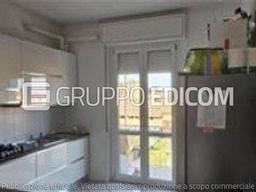 Trilocale in Via IV Novembre, Lonate Pozzolo
