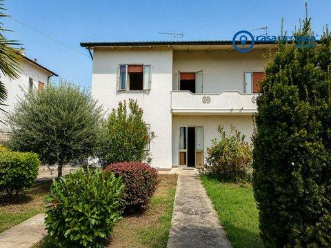 Villetta bifamiliare in Via Girolamo Savonarola, Borsea-Santa Rita, Rovigo