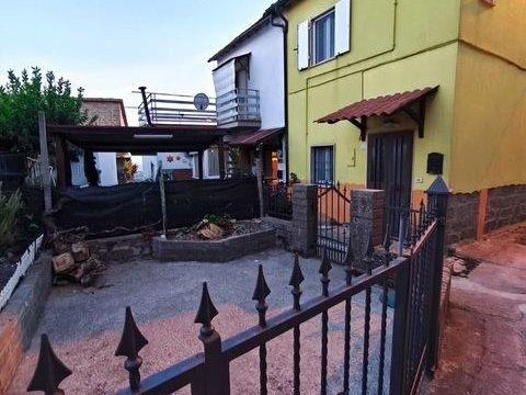 Casa indipendente a Le Mosse, Montefiascone