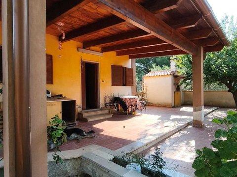 Villa in Via Antonello da Trani, Capirro - Monte d'Alba, Trani