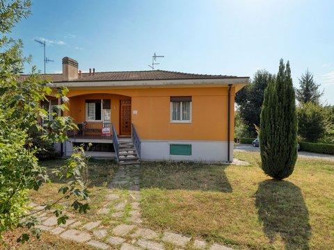 Villa in Via Aurora, Bizzozero, Varese