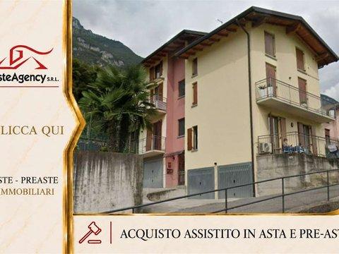 Bilocale in Via Roma, 43, Costa Volpino