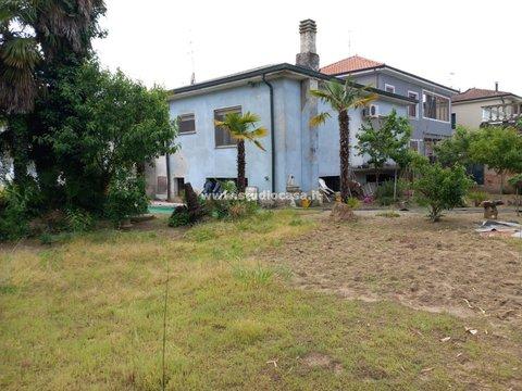 Villa in Via Giuseppe Verdi s.n.c, Vaiano Cremasco