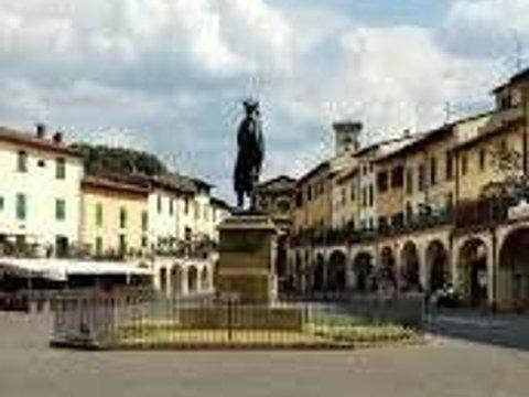 Quadrilocale in Piazza Giacomo Matteotti, Centro, Greve in Chianti