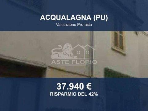 Appartamento in Via G. Marconi, 16, Acqualagna
