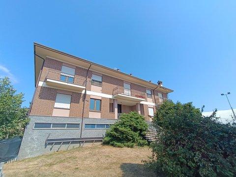 Trilocale in Via Borgomanero, Cureggio