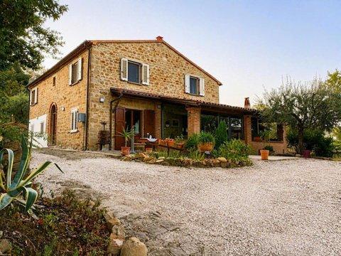 Villa in Via Villa Bassa, 53, Mercatino Conca