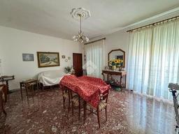 Quadrilocale in Via Trento, 11, Amantea