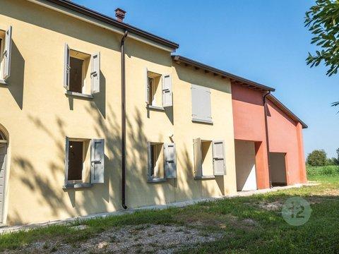 Casa rurale in Via Del Gesu', Novi di Modena