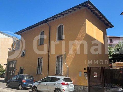 Casa indipendente in Corso Giacomo Matteotti, 53, Centro, Abbiategrasso