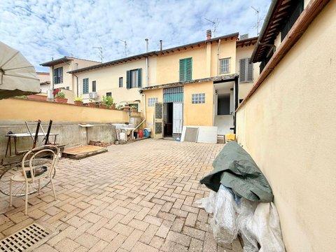 Casa indipendente in Via dei Rossi, s.n.c, Centro, Scandicci