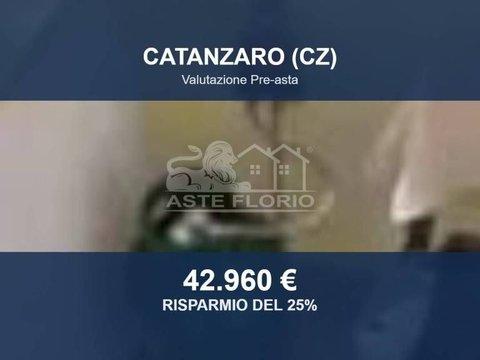 Trilocale in Viale Vincenzo de Filippis, 274, Materdomini - Gagliano - Germaneto, Catanzaro
