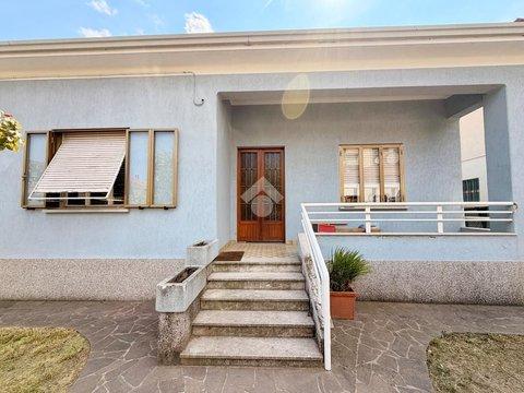 Villa in Via Gaetano Donizetti, 1, Monfalcone