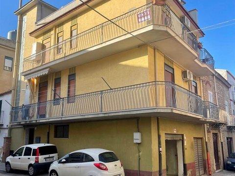 Villetta bifamiliare in Via Cesare Cantù, 34, Centro, San Cataldo