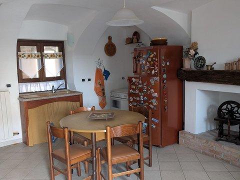 Casa di paese in Frazione Vai, 11, Forno Canavese