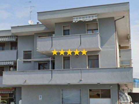 Trilocale in Via Alcide De Gasperi, Cerro al Lambro