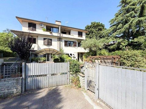 Villa in Via Po, 42, Ellera - Paradiso, Viterbo