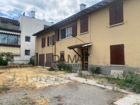 Trilocale in Via Giovannino Guareschi, Botteghino - Pilastrello, Parma