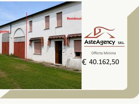 Casa indipendente in Via G. Mazzini, 437, Calto