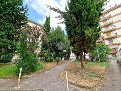 Trilocale in Via G. Filangieri, 11, Centro Città, Casoria