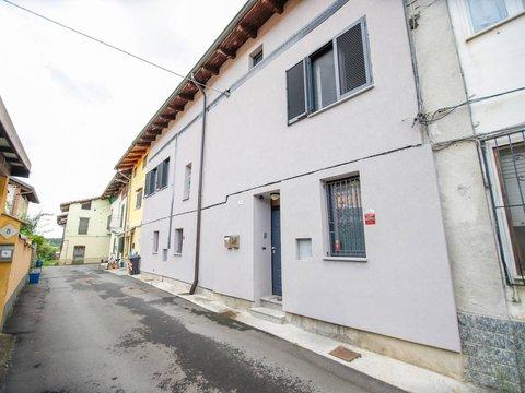Appartamento in Vicolo Ussero, 4, Bosconero