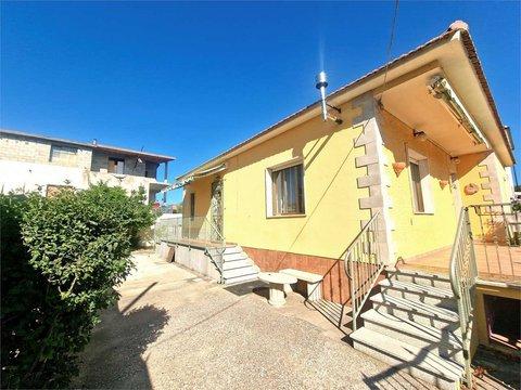 Casa indipendente in Via Monferrato, 1, Sacra Famiglia - Bandinu, Olbia