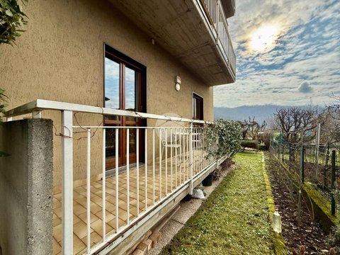 Trilocale in Via Rotone, 19, Nembro