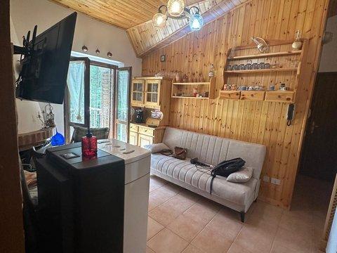 Bilocale in Località Cutura, 28, Taverna