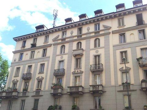 Trilocale in Via Leone Tolstoi, 16, Lorenteggio - Giambellino, Milano