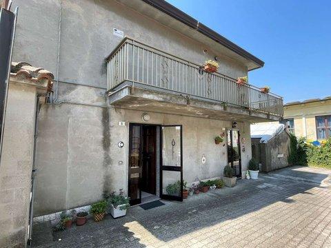 Trilocale in Via Guglielmo Marconi, 5, Porto Viro