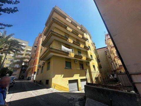 Appartamento in Via Antonio Purificato, San Leonardo, Catanzaro
