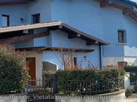 Villetta bifamiliare in Via Po, 9, Serle