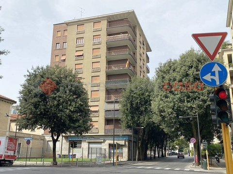Bilocale in Via Vincenzo Foppa, Centro Storico, Brescia
