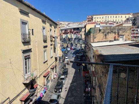 Appartamento a Stella-Sanità, Napoli