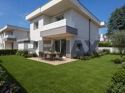 Villa in Via G. Matteotti, 33, Sovico