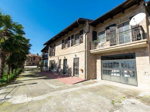 Villetta bifamiliare in Via Terfangato, 22, Castelletto Merli