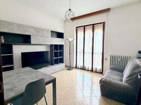 Trilocale in Corso Enotria, 17, Alba