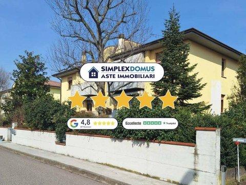 Quadrilocale in Via A. Passoni, Curtatone