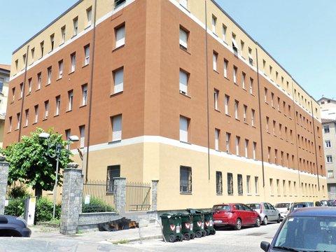 Trilocale in Via Revello, 4, Cenisia, Torino