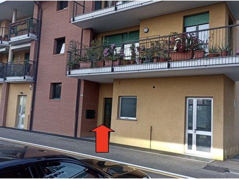 Trilocale in Via Vicinale delle Chiuse, 3, Casorezzo