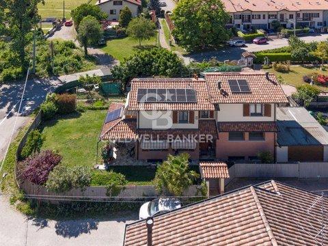 Villa in Via della Novella, 20 b, Samarate