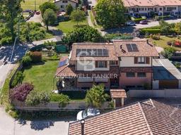 Villa in Via della Novella, 20 b, Samarate
