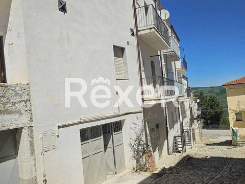 Casa indipendente in Salita San Spaventa, Colletorto