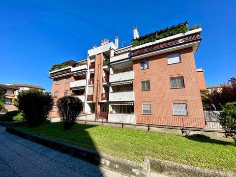Trilocale in Via Finardi, 2, Cormano