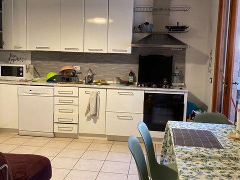 Trilocale in Via Po, 2, Chiesanuova, Prato