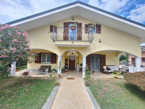 Villa in Via Benetti, 11, Avigliana