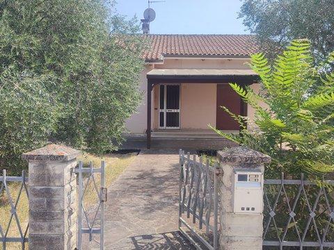 Casa di paese in Via I Maggio, 4, Montefelcino