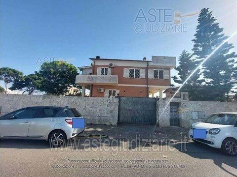 Appartamento in via Gaspare Balbi, 10, Castel Fusano, Roma